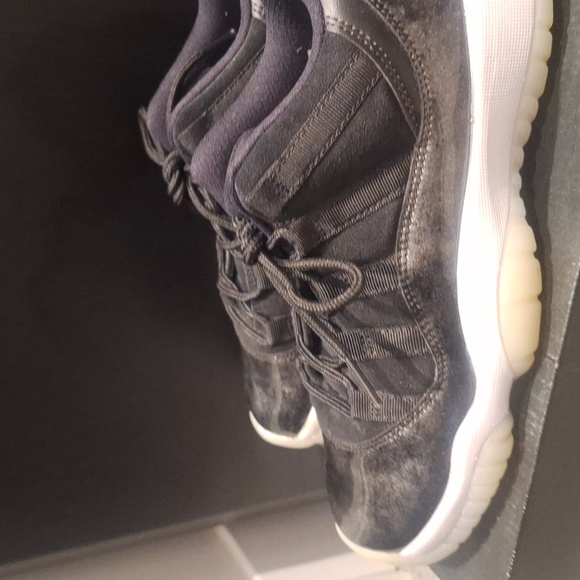 Jordan 11 lows - Picture 5 of 9